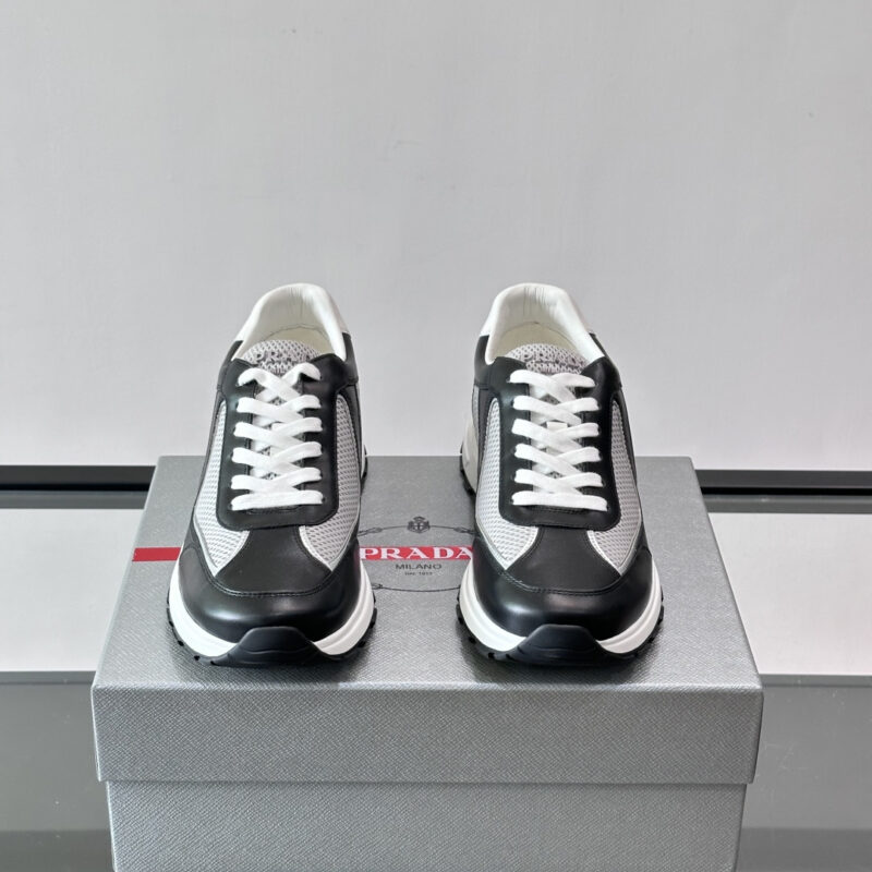 PRADA 颜色拼接运动鞋
