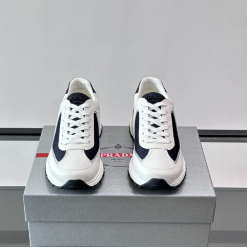 PRADA 颜色拼接运动鞋