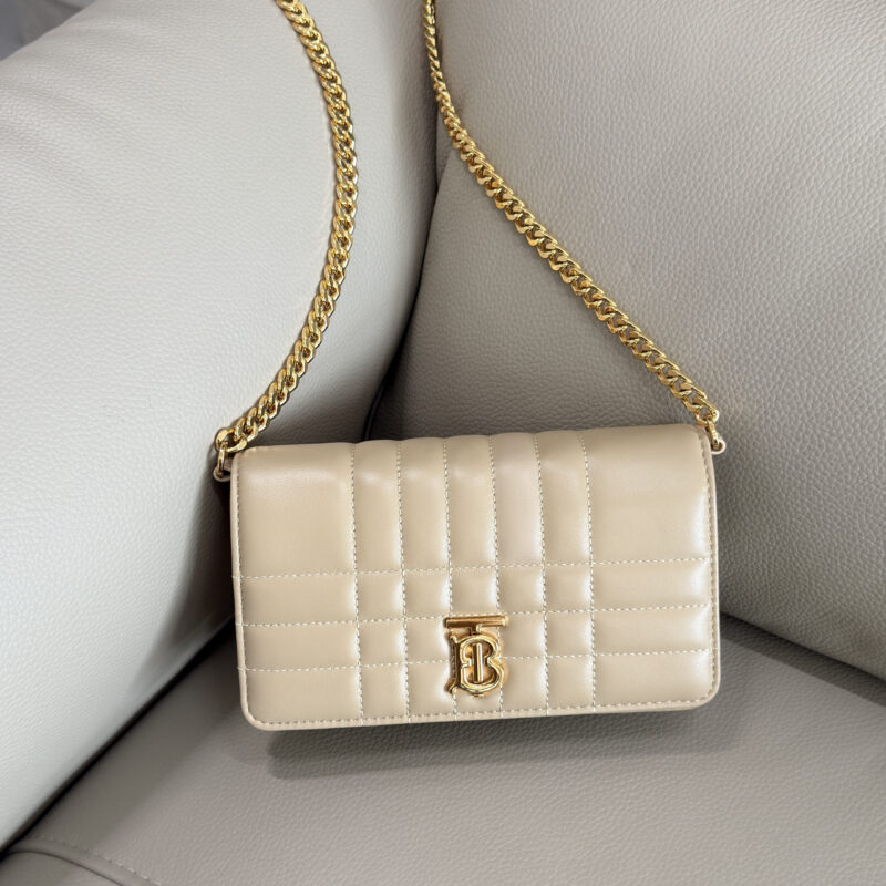 Burberry B家最新小羊皮手拿包 斜跨包 型号1761