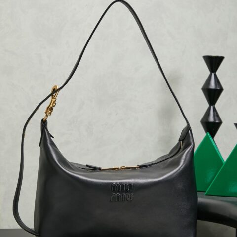 MIUMIU Spirit 手袋5BC217 黑色