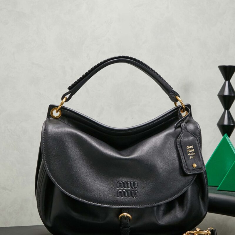 MIUMIU Rendez-vous皮革包袋5BC219	黑色