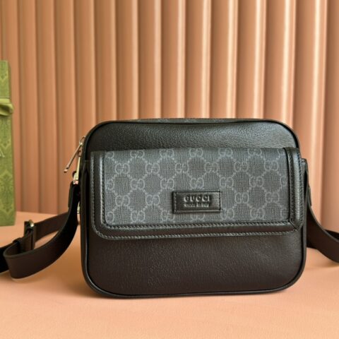 GUCCI GG斜挎包 款号795464 FACU5 1000