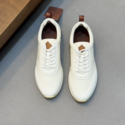 Loro Piana 秋季散步运动鞋