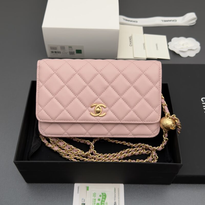 CHANEL 小香进口意大利羊皮 货号:AP1450粉色羊皮金色五金