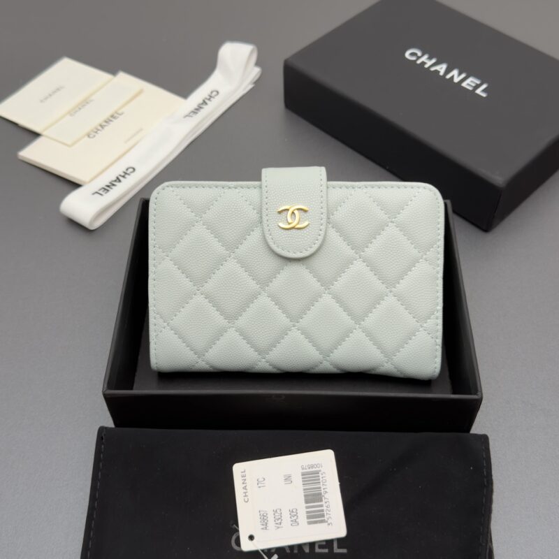 CHANEL 小香进口意大利颗粒小牛皮  货号:A48667  浅蓝球纹金色钢唛