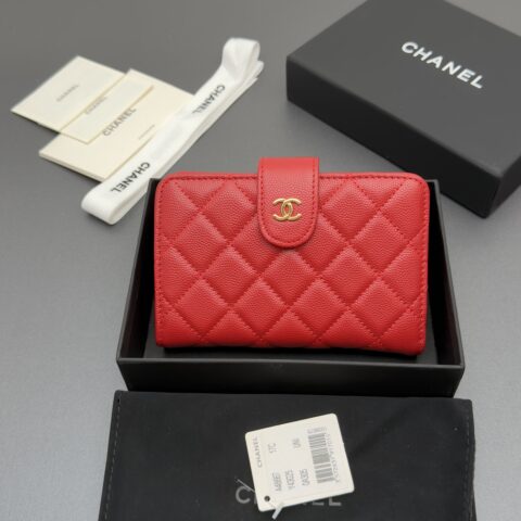 CHANEL 小香进口意大利颗粒小牛皮  货号:A48667 大红球纹金色钢唛