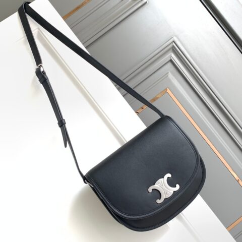 CELINE TRIOMPHE中号柔软天然牛皮革手袋男包系列 编号：114453