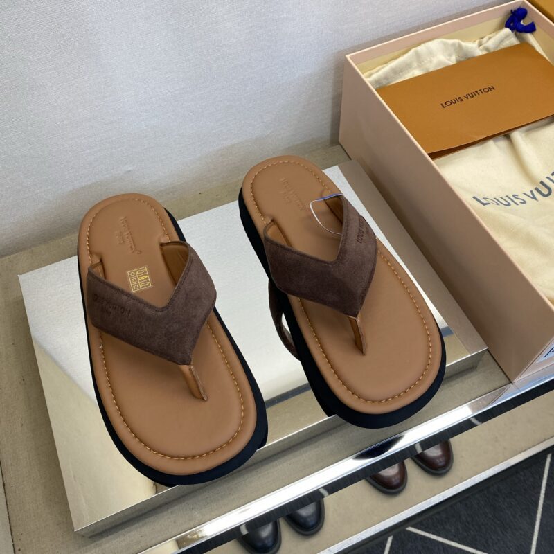 LV 男士拖鞋