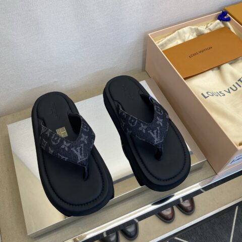 LV 男士拖鞋