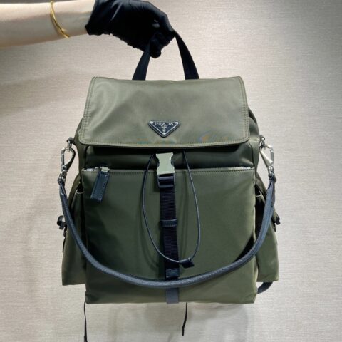 PRADA 新款双肩包🎉2VZ118森林绿