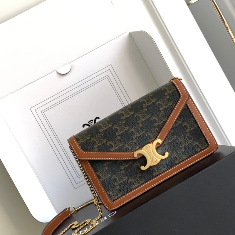 CELINE WOC 全新链条皮革信封包 型号：10J733