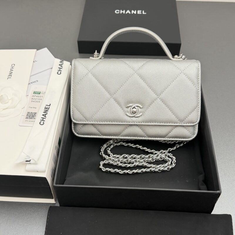 CHANEL 新款手柄WOC大号菱格绣花链条包系列 货号:AP4931银色细球大菱格纹金色五金