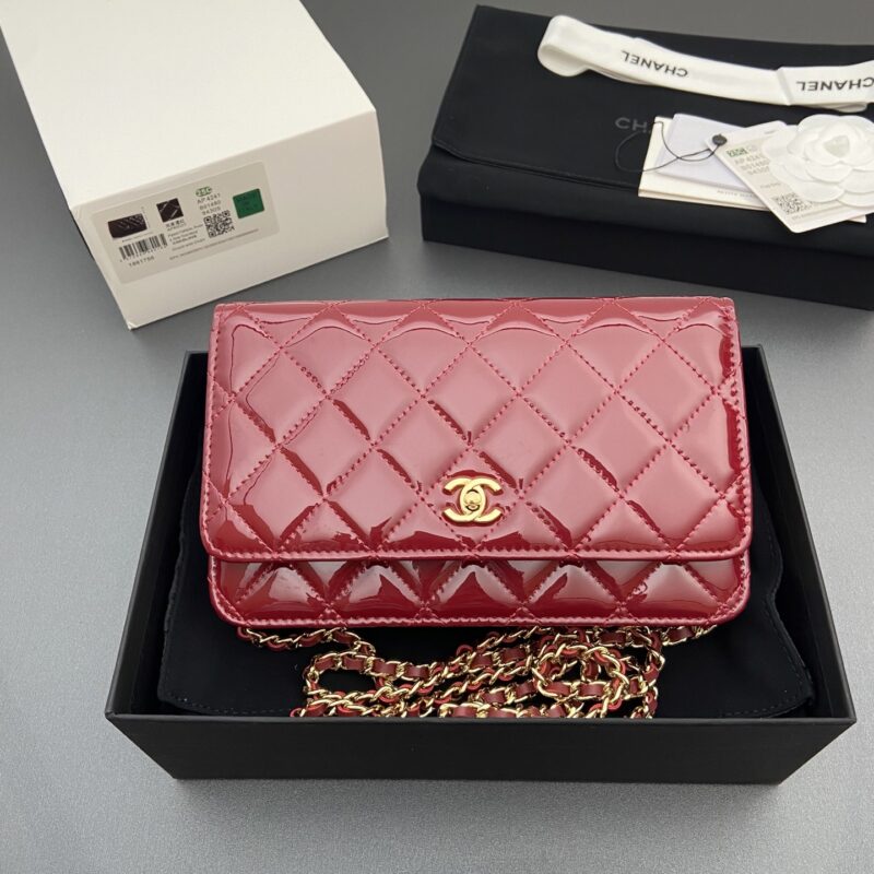 CHANEL 小香进口意大利魚仔醬小牛皮 货号:AP4241光皮酒紅皮金色鋼唛