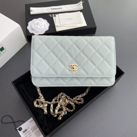 CHANEL 小香进口意大利魚仔醬小牛皮 货号:AP4241淺藍細球紋金色鋼唛