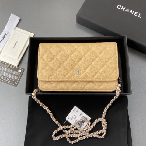CHANEL 小香进口意大利颗粒小牛皮货号:A33814杏色球纹银色钢唛