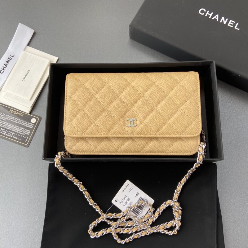 CHANEL 小香进口意大利颗粒小牛皮货号:A33814杏色球纹银色钢唛