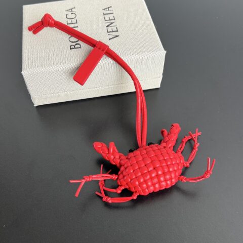 BV  螃蟹挂饰🦀 876855 丹雀红