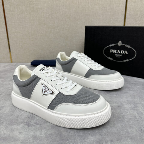 PRADA 最新款厚底休闲运动鞋