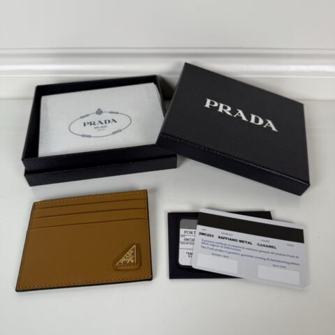 PRADA P家➡️男士十字纹小卡包 焦糖色 型号2MC223