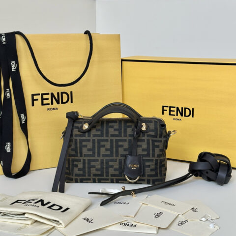 FENDI 经典款By the way 款号：8665Ds新F料