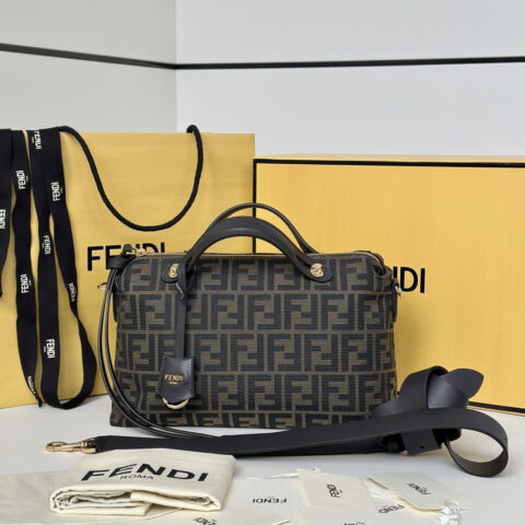 FENDI 经典款By the way 款号：8665D新F料