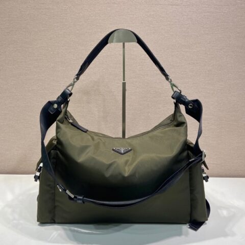 PRADA 新品男款🎉2VH204探索包