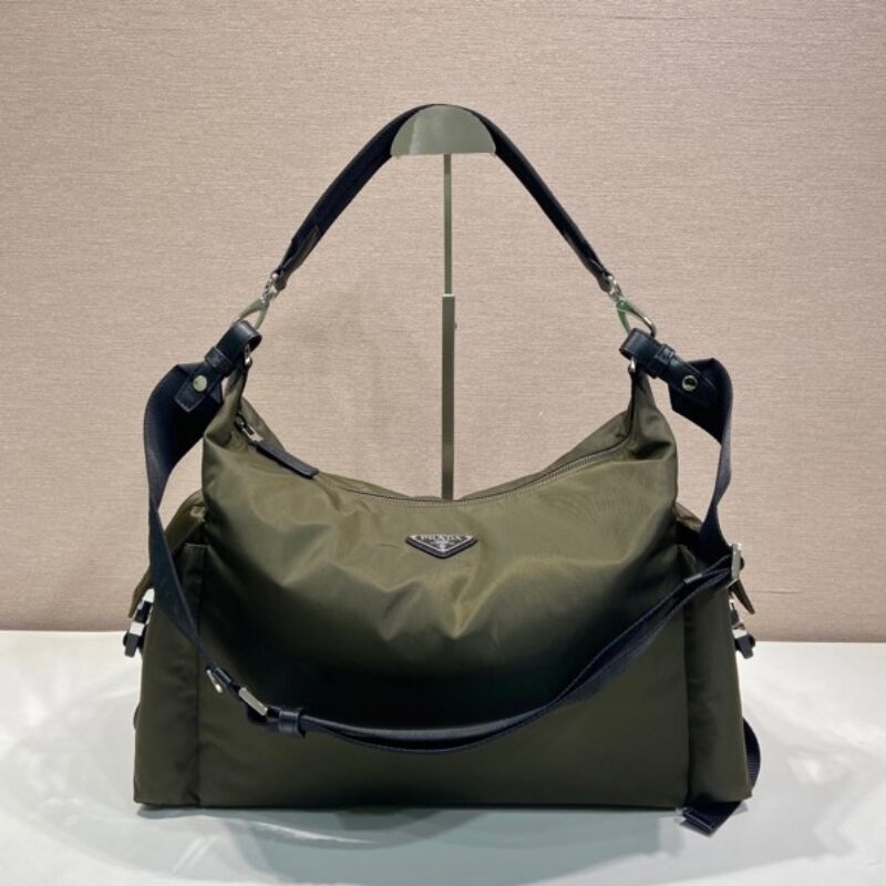 PRADA 新品男款🎉2VH204探索包