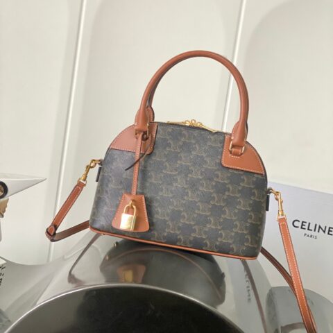CELINE 新款贝壳包 款号：121082
