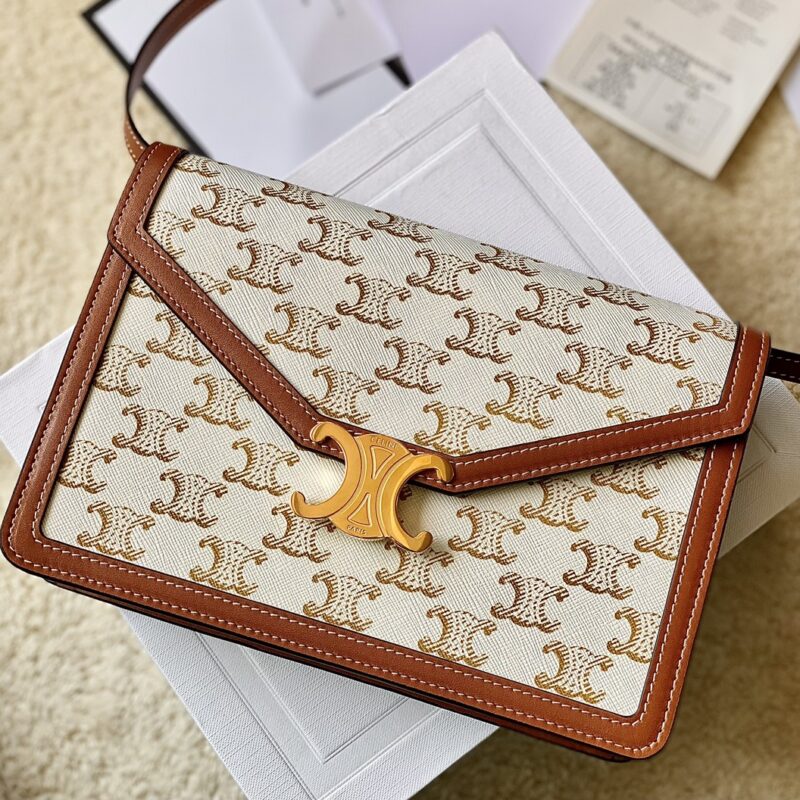 CELINE 新出大号Woc信封包 款号：113322 料棕