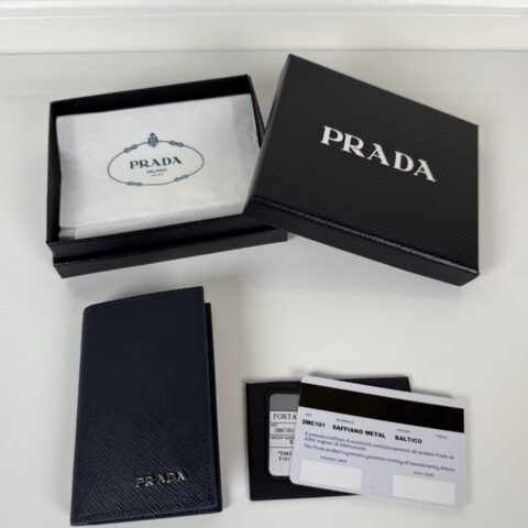PRADA P家➡️十字纹男士卡夹，深蓝色，型号2MC101
