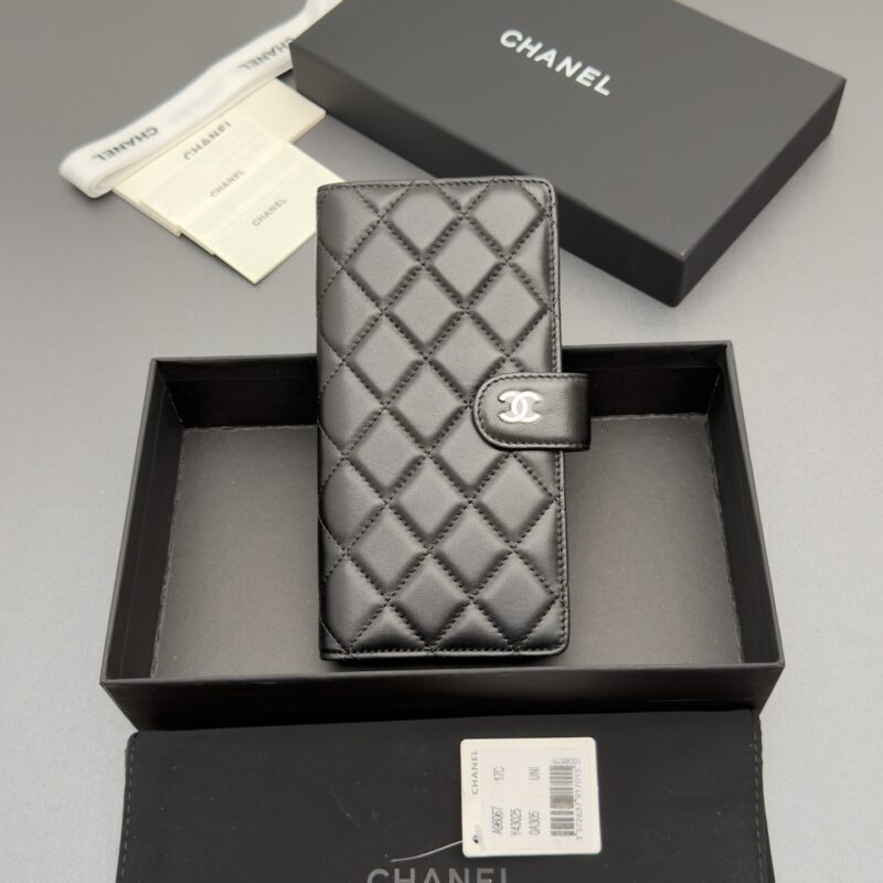 CHANEL 小香长夹卡包系列 编号:96067 黑色羊皮银色五金