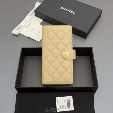 CHANEL 小香长夹卡包系列 编号:96067 杏色细球纹金色五金