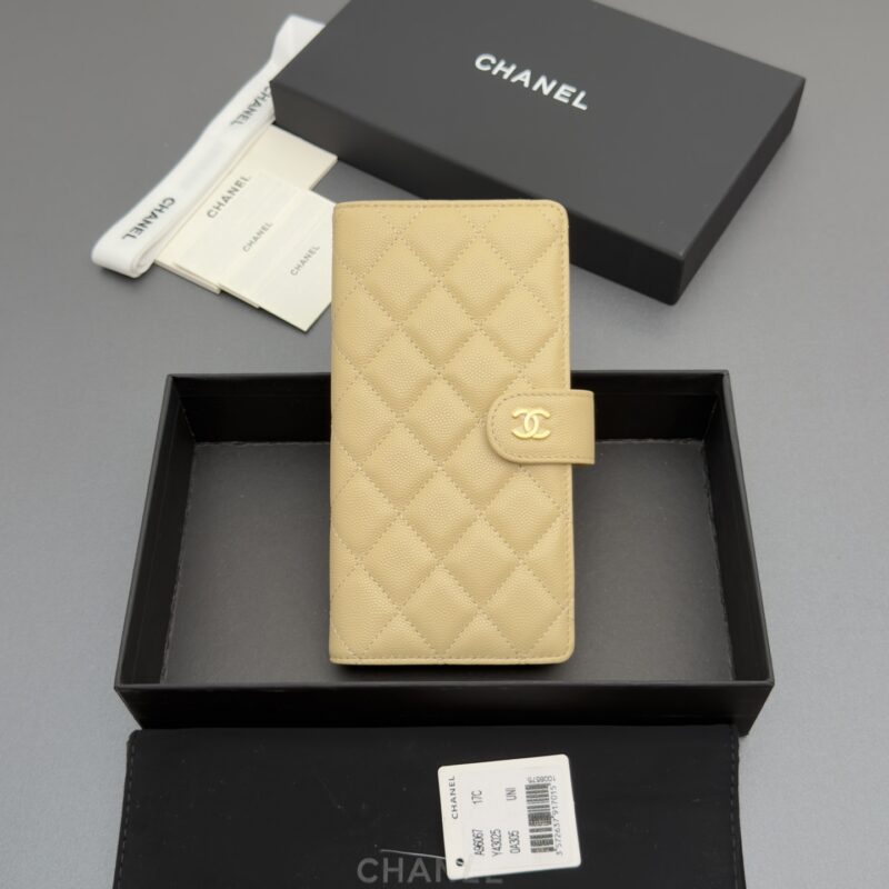 CHANEL 小香长夹卡包系列 编号:96067 杏色细球纹金色五金