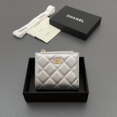 CHANEL 新款系列短款钱包系列 货号:AP3388银色细球纹金色五金