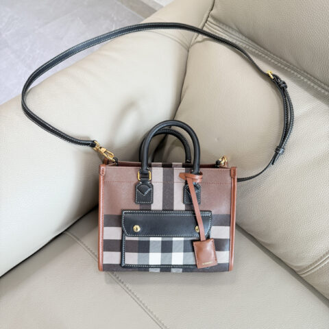 Burberry B家最新迷你桦木棕格纹 芙蕾雅托特包型号1431