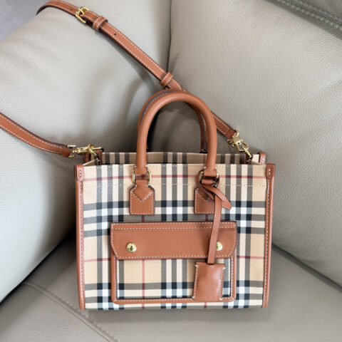 Burberry B家最新迷你桦木棕格纹 芙蕾雅托特包 型号1431