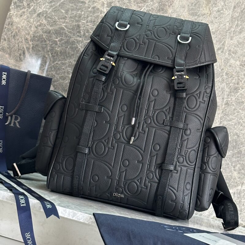 dior迪奥Dior Hit The Road 翻盖双肩背包型号:FK-1ESBA205YKY