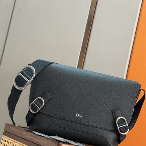 dior迪奥 Dior Jett 翻盖信使包编号: 93957 黑色