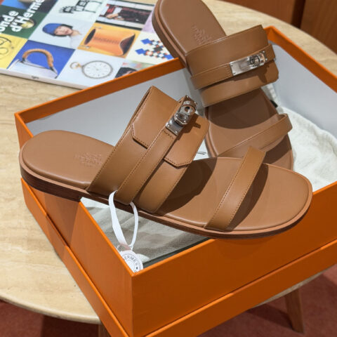 HERMES ：636 Nina凉鞋 编号：  H262123Z 02370