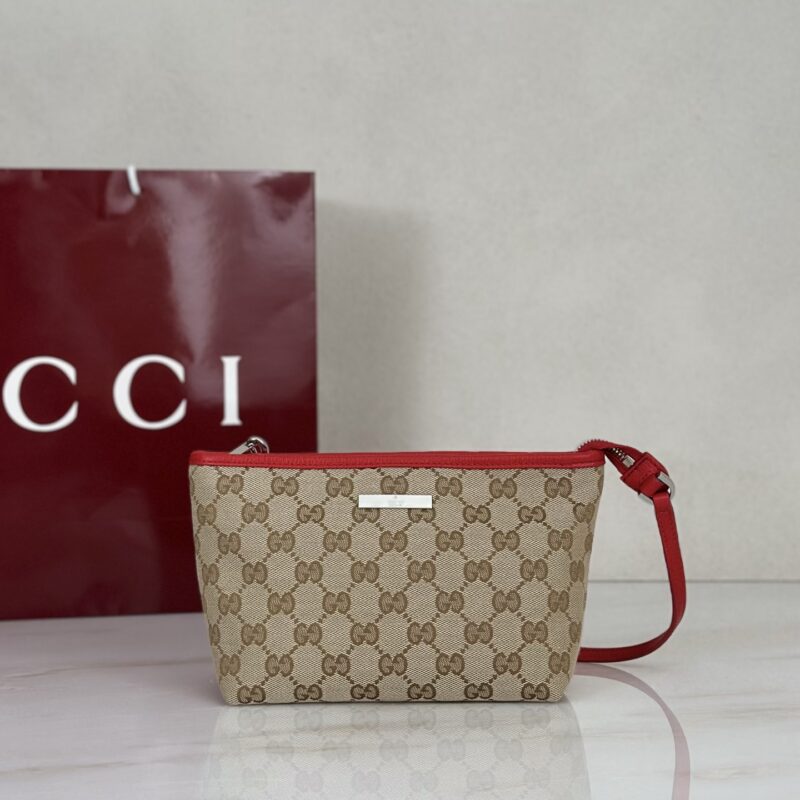 Gucci 款号A000MM浅杏布大红