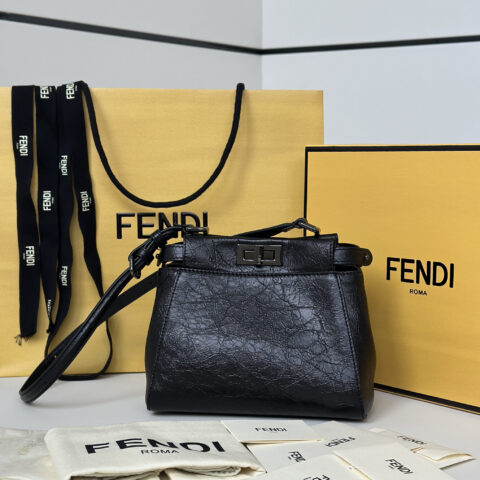 FENDI 新款Mini My Peekaboo款号 8717A