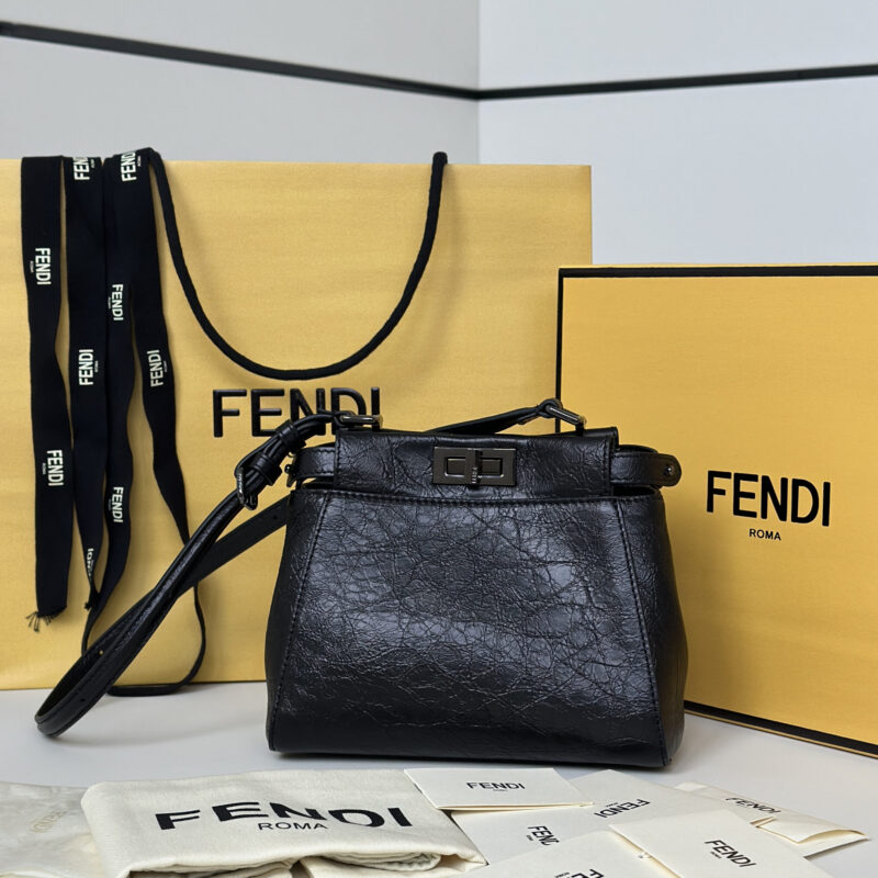 FENDI 新款Mini My Peekaboo款号 8717A