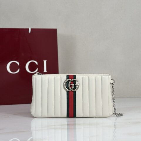 Gucci 款号A006X2白皮绿红绿