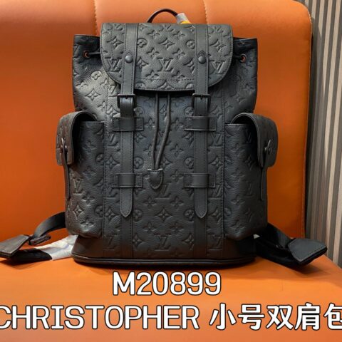原单精品】M20899黑色 全皮压花双肩包 CHRISTOPHER 小号双肩包