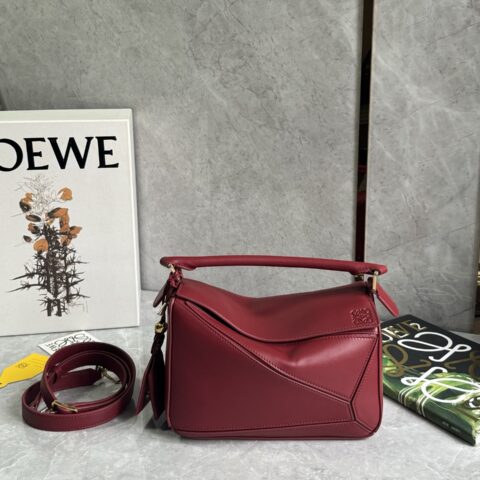 loewe十周年纪念款全新红色小羊皮 款号0189