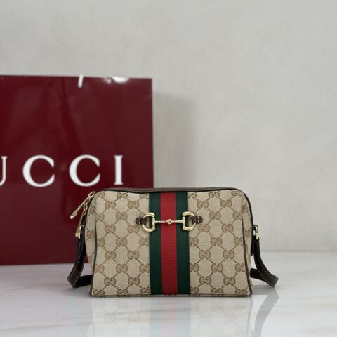 Gucci 款号A008PZ浅杏布