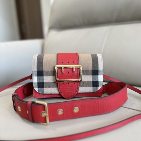 Burberry The Buckle 搭扣包红色小号 型号4601