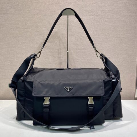 Prada 新品旅行包双肩带 款号2VC057