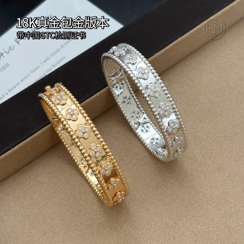 18K真金包金版本 𝐕𝐚𝐧 𝐂𝐥𝐞𝐞𝐟 & 𝐀𝐫𝐩𝐞𝐥𝐬 梵克雅宝 中号款 Perlée clovers手镯