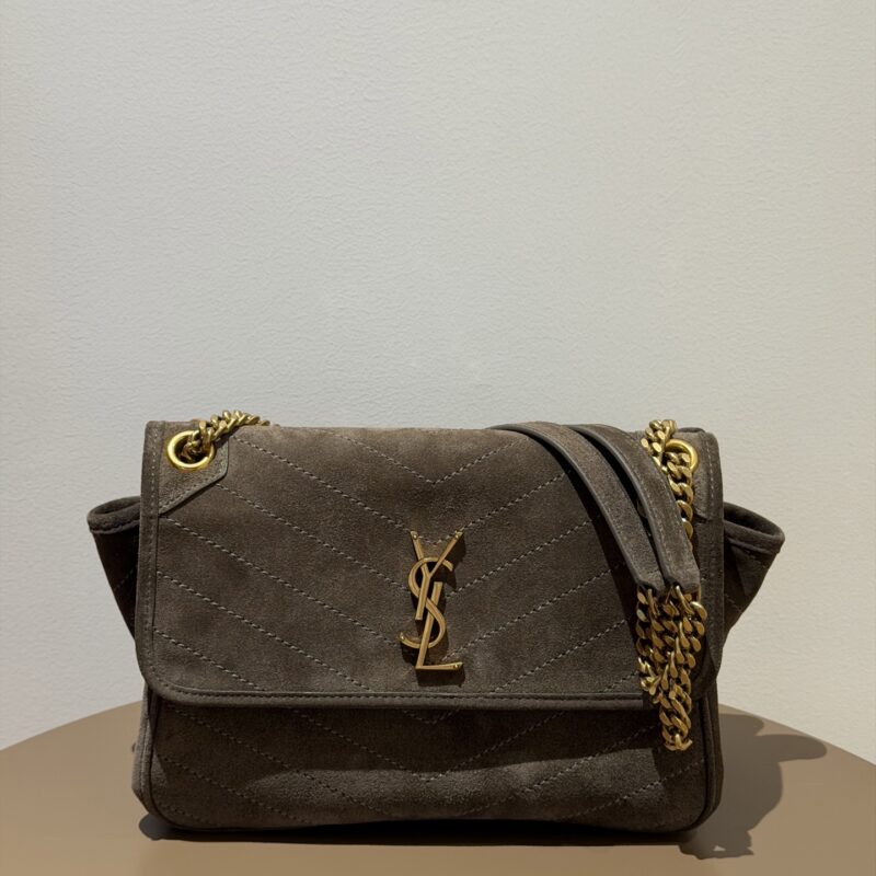 YSL 𝗡𝗶𝗸𝗶 𝘁𝗿𝗶𝗽𝗼𝘂𝗰𝗵绒面革购物袋 款号:812943